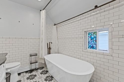 73 49th St, Bayonne NJ  07002-4015 exterior