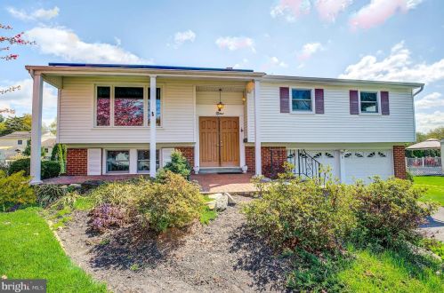 9 Bel Aire Dr, Yardley, PA 19067-2805