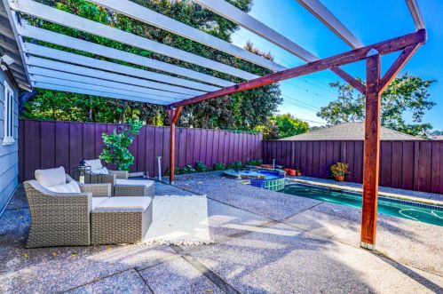 101 De Soto Way, San Bruno CA  94066-4719 exterior