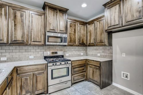 720 Greenville Ave, Richardson TX  75081-4112 exterior