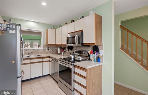 136 Pinnacle Point Dr, Lancaster PA  17601-1771 exterior