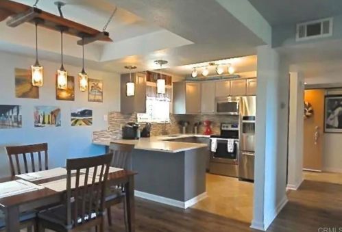 365 Stage Coach Rd, Oceanside, CA 92057-7002