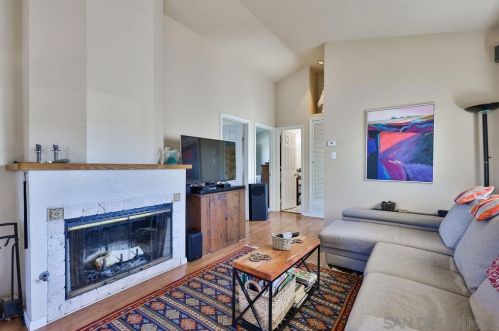 4724 Brighton Ave, San Diego, CA 92107-2222