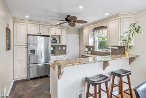 110 Gordon Ave, Paterson, NJ 07512-2106