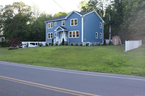 117 Riley Rd, Newburgh, NY 12553-7285