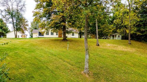 5985 Creek Rd, Washington Ch OH  43160-9726 exterior