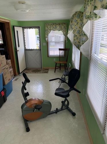 1 Lane, Coventry RI 02816-6239 exterior