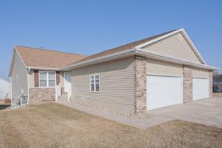 342 Highland Ave, Fairfax, IA 52228-9607