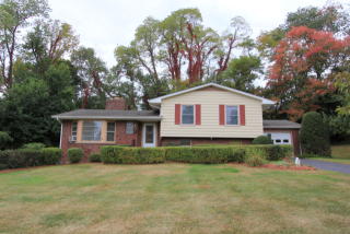 7 Williams Ct, Mahopac, NY 10541-2839