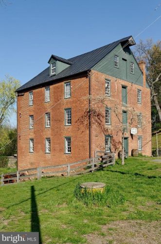 14340 Milltown Rd, Lovettsville VA  20180-3316 exterior