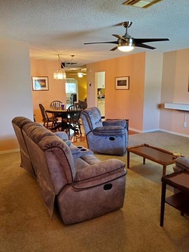 312 Stroll Ln, Ruskin FL  33573-6234 exterior