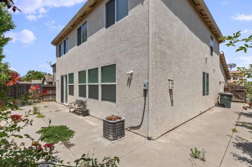 2228 Clock Tower Ct, Riverbank CA  95367-9427 exterior