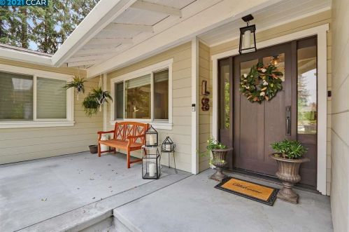 80 Willow Dr, Danville CA  94526-3517 exterior