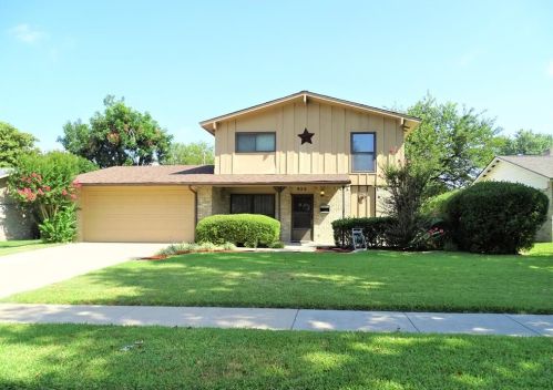 920 Prestwick Ln, Richardson TX  75080-3012 exterior