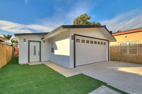 12029 2nd Ave, Lynwood, CA 90262-4508
