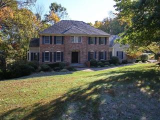 1 Heather Ln, Warren, NJ 07059-5259