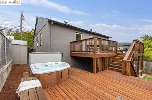 4817 Brookdale Ave, Oakland CA  94619-2510 exterior