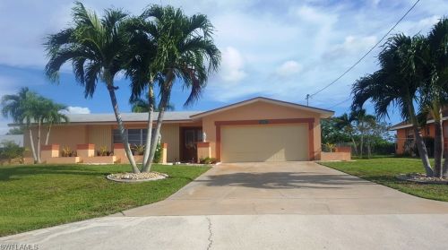 1020 21st St, Cape Coral, FL 33990-4610