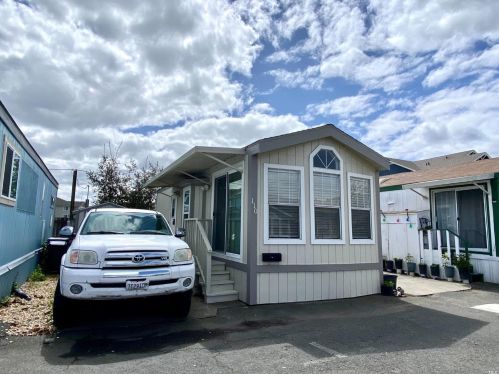 110 El Crystal Dr, Santa Rosa CA  95409-7909 exterior