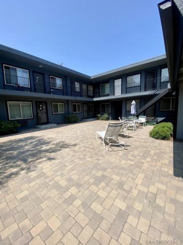 8150 Lemon Ave, La Mesa CA  91941-6452 exterior