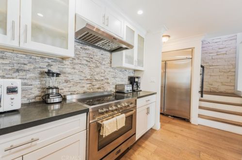 312 36th St, Newport Beach, CA 92663-3119