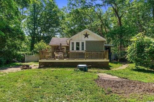 19 Kettle Knoll Path, Miller Place NY  11764-2117 exterior