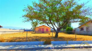 23 Clyde St, Bakersfield, CA 93307-1826