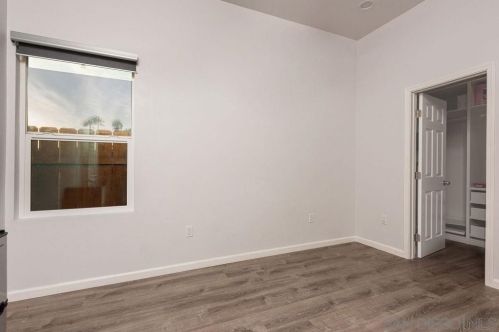 4075-77 Clairemont Dr, San Diego CA exterior