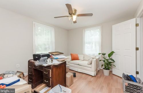 1057 Jefferson Ave, Charles Town WV  25414-1121 exterior