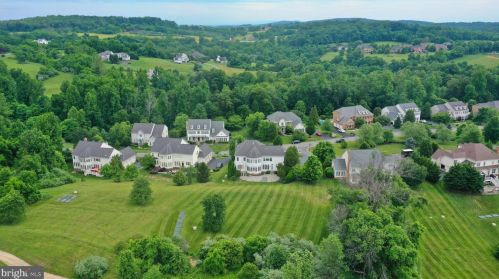 40671 Carry Back Ln, Leesburg, VA 20176-6304