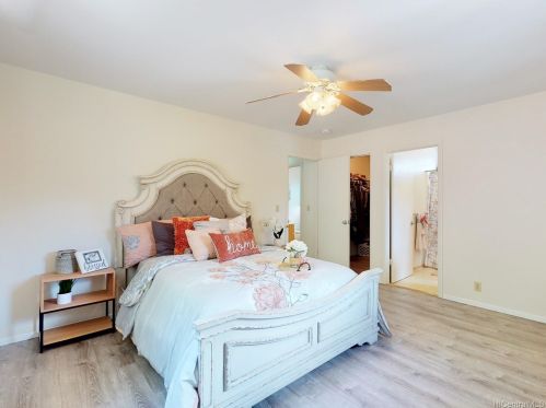 2570 Akepa St, Pearl City HI  96782-1072 exterior