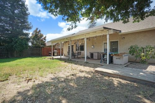 3737 Van Dusen Ave, Riverbank CA  95367-3030 exterior