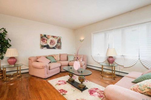 845 Glen Dr, Woodsburgh, NY 11598-2405