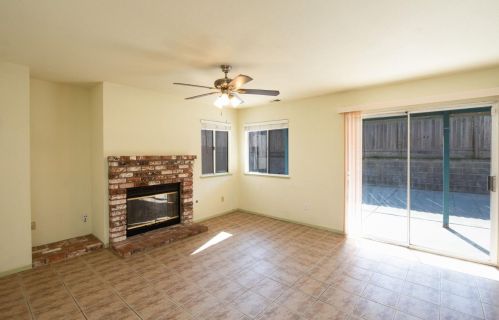 2836 Marsh Creek Ln, Riverbank CA  95367-3828 exterior