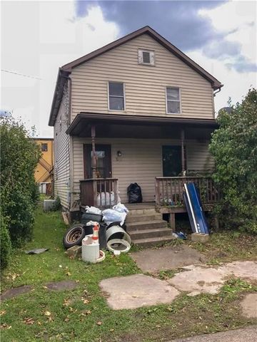 512 Railroad Ave, Avonmore, PA
