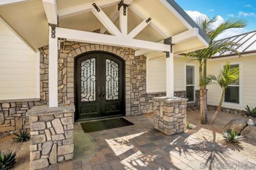 11416 Alba Rosa Dr, Lakeside, CA 92040-1202