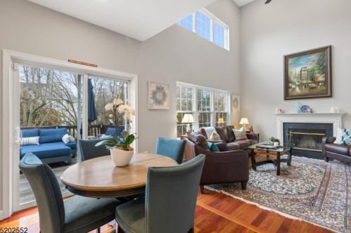 2 York Dr, Princeton NJ  08540-7939 exterior