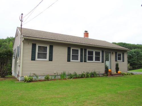 4 Cook Pl, Unity, NH 03743-4206