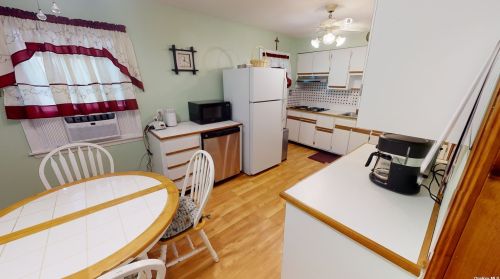 21 Garden St, South Setauket NY  11720-3818 exterior