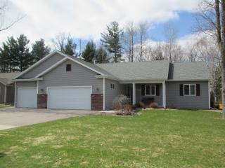 316 68th Ave, Wausau, WI 54401-8642