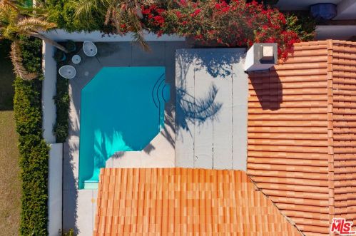 54404 Avenida Madero, La Quinta CA  92253-3620 exterior