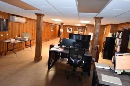 690 Clinton Ave, Bridgeport CT 06605-1702 exterior