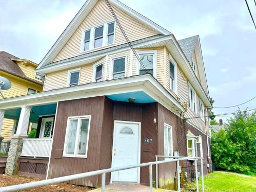 307 Wakelee Ave, Ansonia, CT 06401-1245