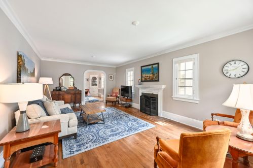 2424 82, Milwaukee WI 53213-1019 exterior