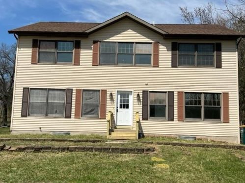 4004 Riverside Dr, Edgerton, WI 53534-8611