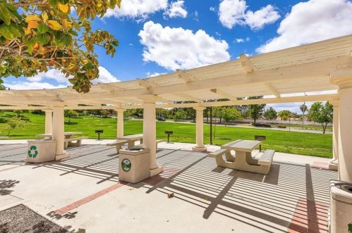 32539 Strigel Ct, Temecula CA  92592-1144 exterior