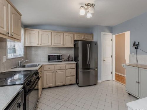 23 Wentworth Dr, Huntington Station NY  11746-6926 exterior