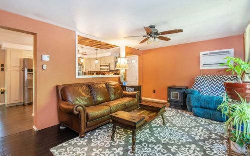 94 Fernwood Rd, Wantage NJ  07461-1013 exterior