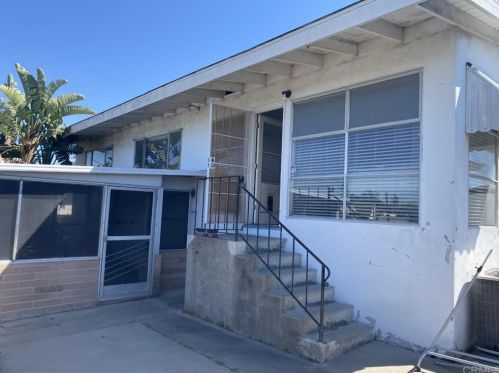 6758 Rolando Knolls Dr, La Mesa, CA 91942-5819