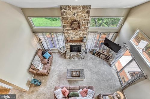 1015 Country Club Rd, Camp Hill PA  17011-1049 exterior